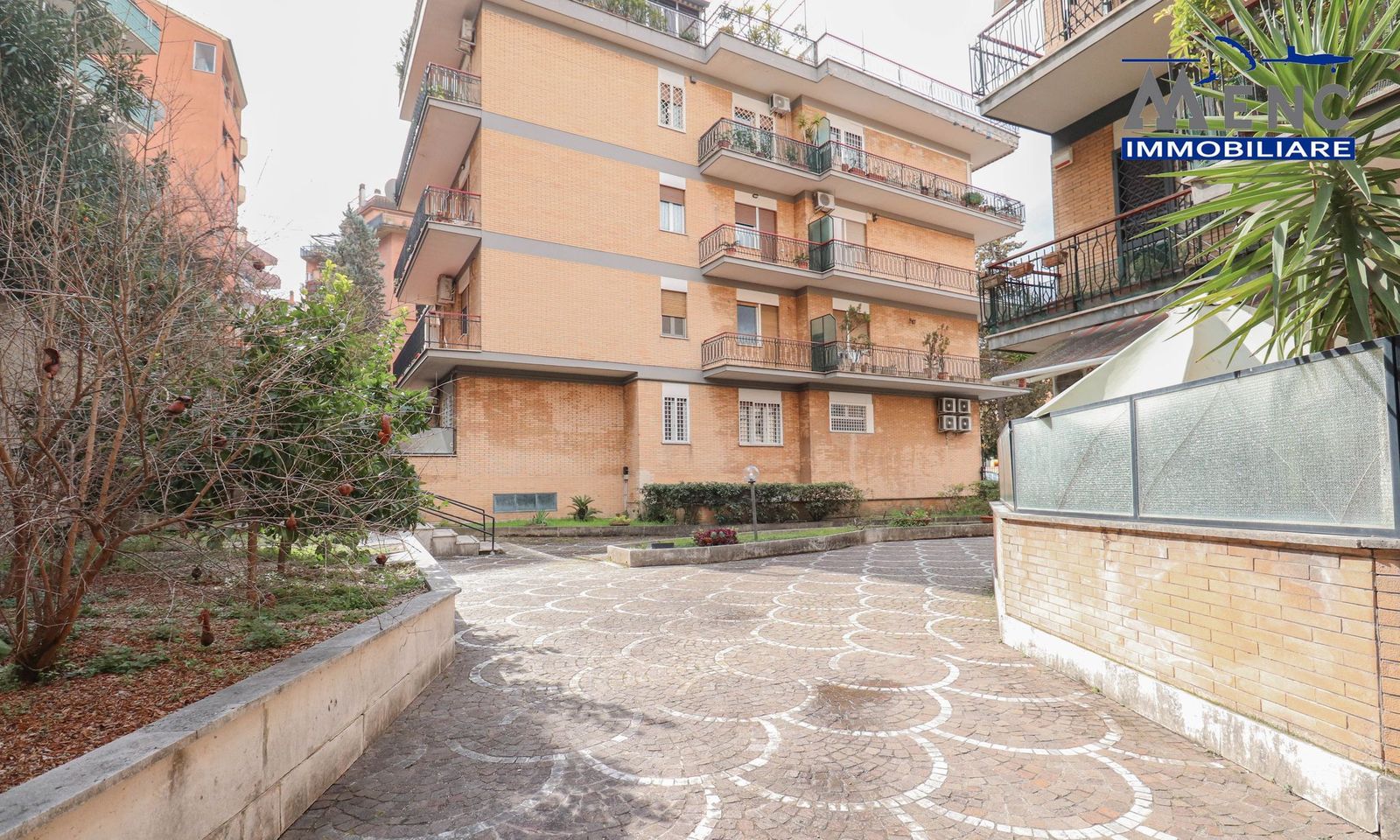 Via Giulio Curioni